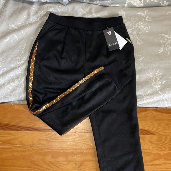 Guess,  Los Angles!!! Girls jogger with Camo!! Size 8 - Picture 2 of 9